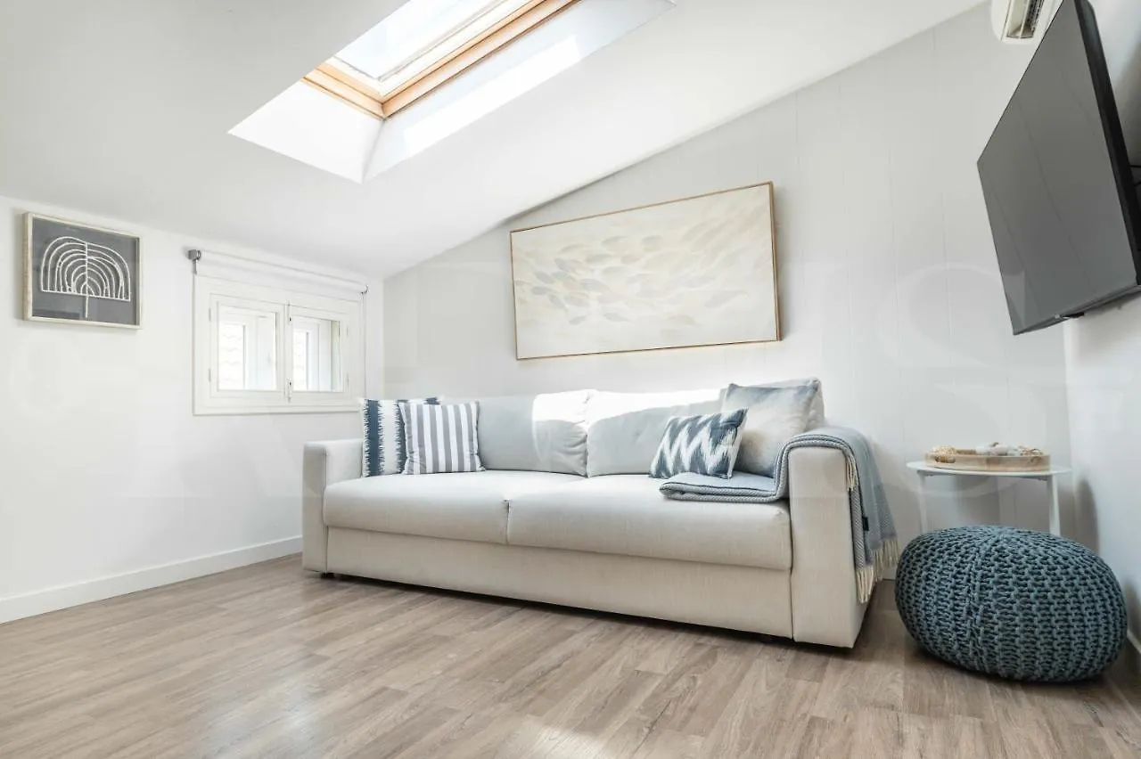 Appartamento Coastal Attic In The Heart Of Malaga By Rems